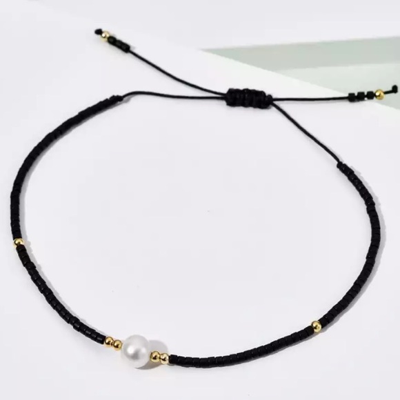 Handmade Minimalist Black Seed Bead Pearl Bracelet - Picture 2 of 5